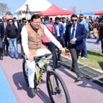 CM Dhami honors cycling champions at National Games in Rudrapur